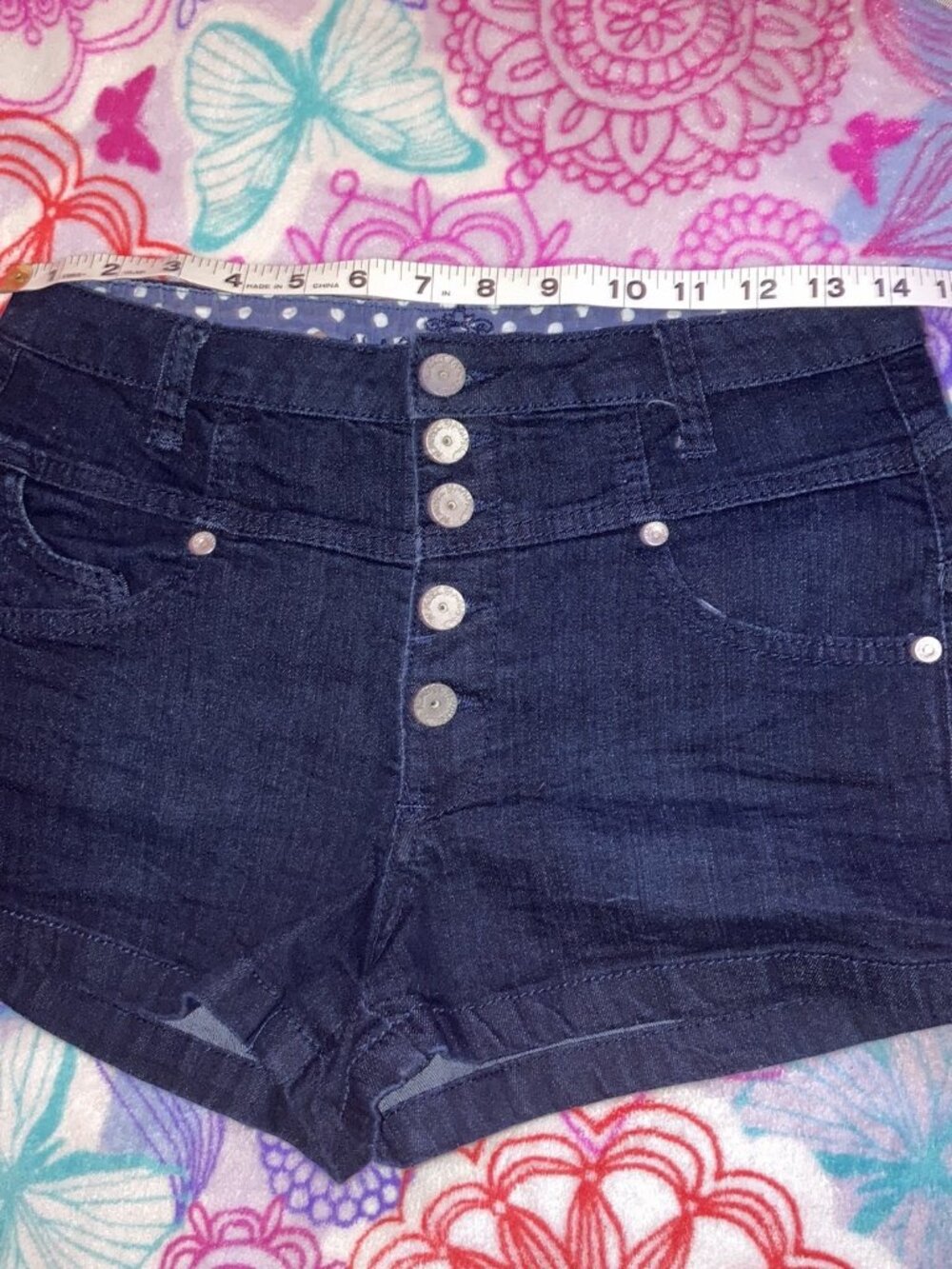 Almost Famous Denim Shorts Size 9 - Picture 8 of 8